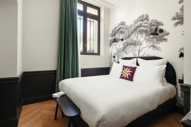 شقة كلاسيكية بسريرين كوين بغرفتي نوم مع أريكة، My Maison In Paris - Invalides 1/4