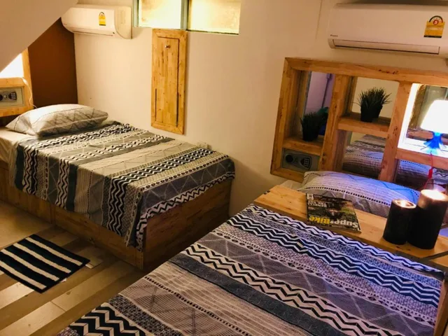 غرفة قياسية بسريرين منفصلين، Blu Cabin Ari Stylish Gay Poshtel 3/5