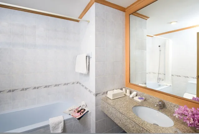 3 Bedrooms, Deluxe, 2 Double and Twin Beds، Riverine Place Hotel & Residence 4/4