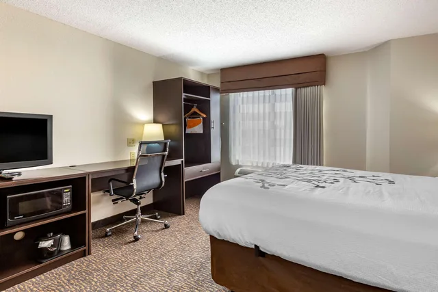 غرفة بسرير كوين، Sleep Inn Henderson 3/4