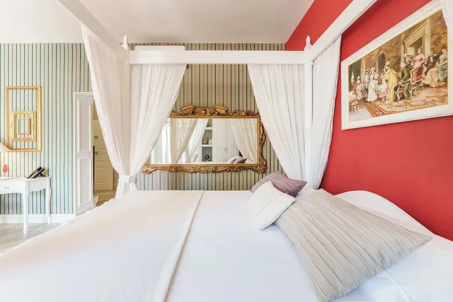 Tower, Luxury, Suite, Queen Bed, City View، It's Room 2/10