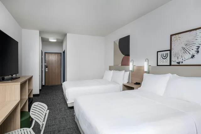 Room, 2 Queen Beds, Spark by Hilton Dumas 1/3