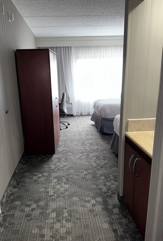 غرفة بسريرين كوين لذوي الإعاقة، Courtyard Fishkill by Marriott 3/6