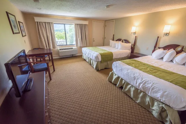 غرفة قياسية بسرير مزدوج بإطلالة على الجبل، Fox Ridge Resort 5/10