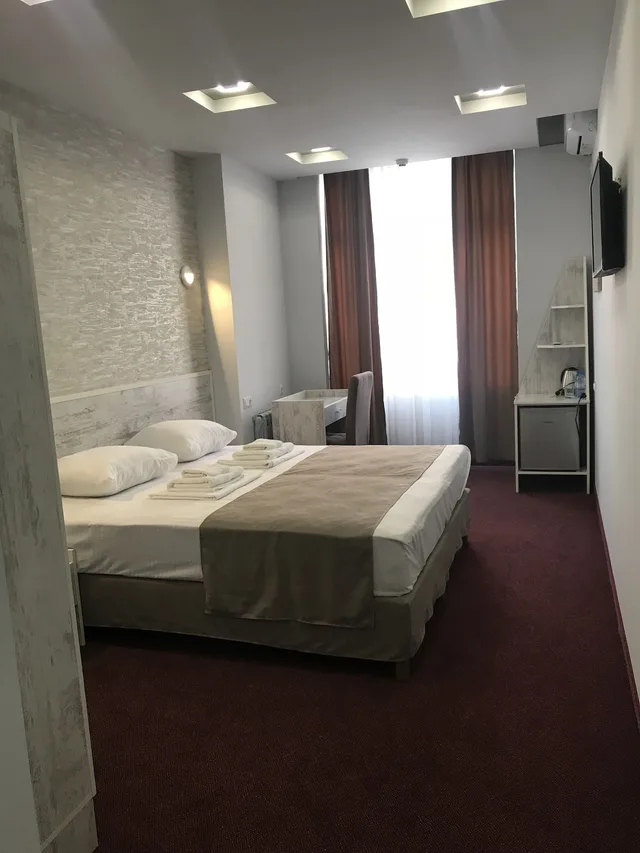 غرفة قياسية بسرير كينج بغرفة نوم واحدة، Hobby Hotel 1/4