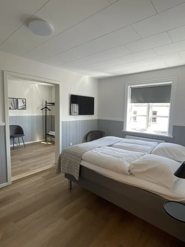 غرفة قياسية رباعية بسرير مزدوج مع أريكة، Herman Bang Bed And Breakfast 4/10