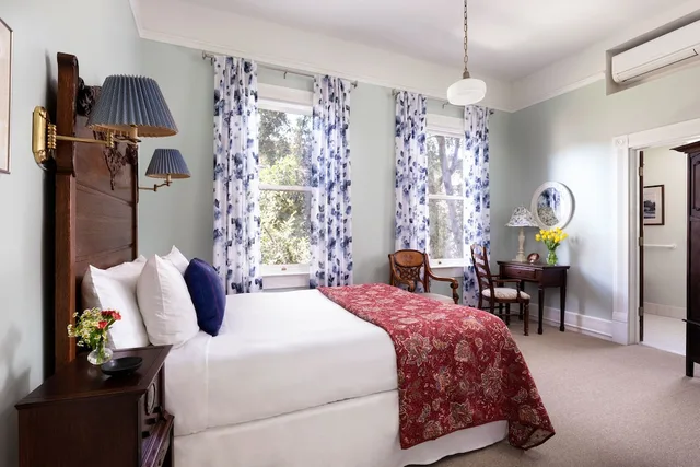 غرفة سوبيريور بسرير كوين، Garden Street Inn 5/10