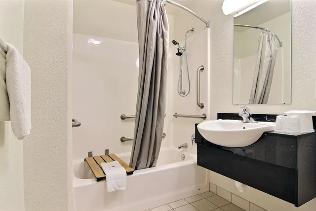 غرفة قياسية بسريرين مزدوجين، Motel6 Fort Stockton, TX 5/6