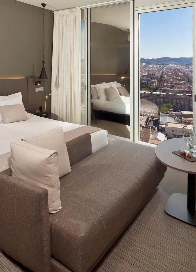 غرفة بريميوم بسرير مزدوج بإطلالة على المدينة، MELIA BARCELONA SKY 5/10