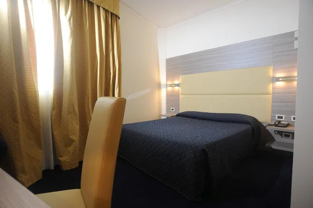 غرفة بسرير مزدوج، Palace Inn 4/8