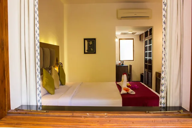 غرفة قياسية بسرير كينج بإطلالة على الحديقة، SHIKARA BEACH RESORT 4/6