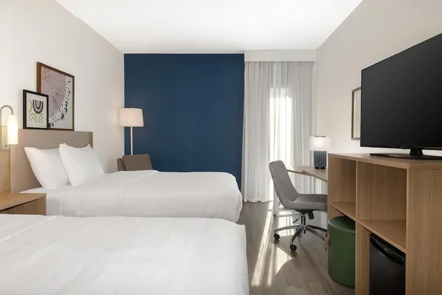 غرفة بسريرين كوين لذوي الإعاقة، Spark by Hilton Montreal Midtown 3/5