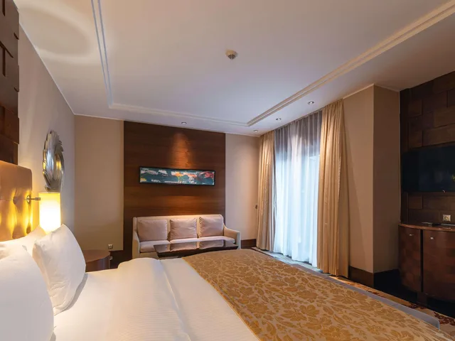 جناح جونيور بإطلالة على البحيرة، Rixos Borovoe 2/10