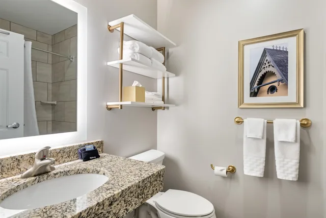 Suite, 2 Queen Beds, The Inn at Lewisburg, BW Signature Collection 5/6