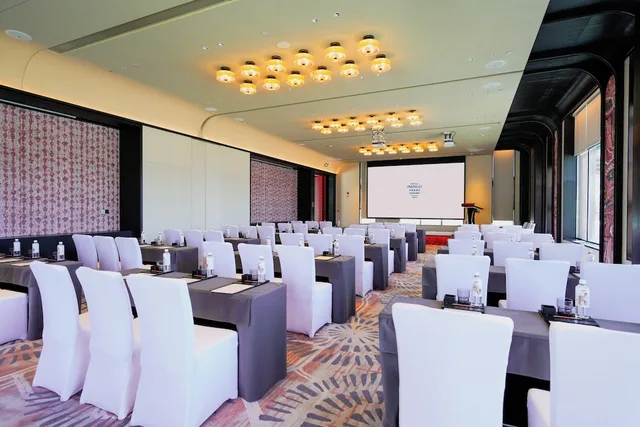 Hotel Indigo Sayram Lake by IHG, Rizhao 36/50