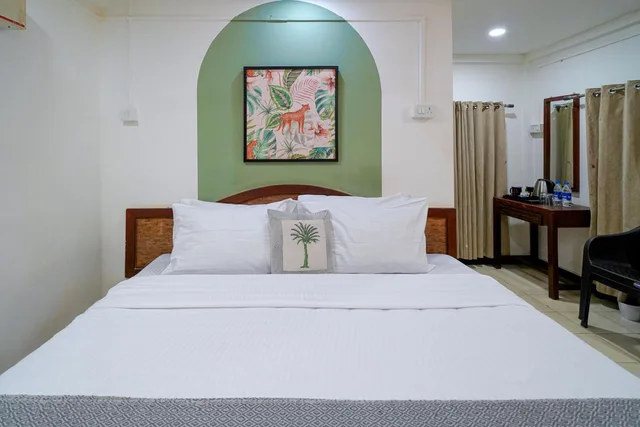 Cabana, Queen Bed, Olive Zip Calangute Mira by Embassy Group 1/3