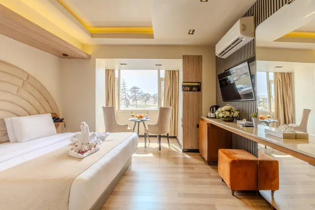 Deluxe, Double or Twin Bed, Pyramids View، Great Pyramid Inn 1/1