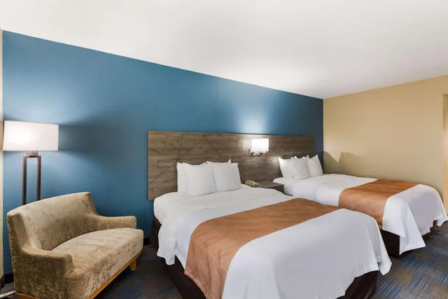 غرفة رباعية بسريرين مزدوجين، Quality Inn Upper Sandusky OH 5/6