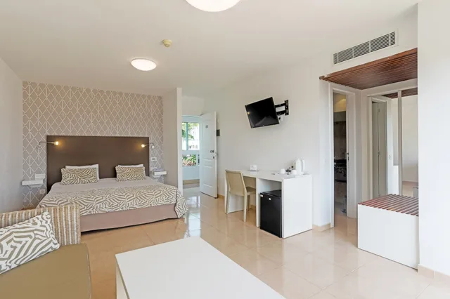 غرفة بإطلالة على المسبح مفردة بسرير كوين، Hotel Arena Suite - Adults Only 6/10