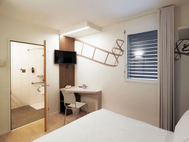 غرفة بسرير مزدوج لذوي الإعاقة، IBIS LOCARNO 6/10
