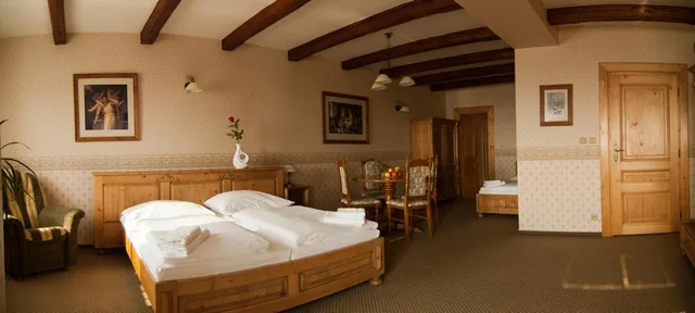 Room, Triple, Single Bed, Large, Hotel & Caffe Silesia 4/6