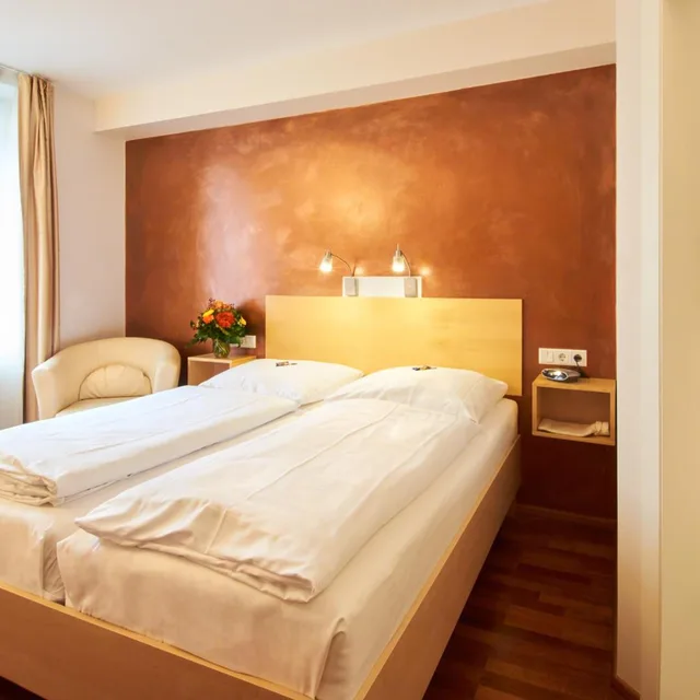 Standard, Triple, Town Hotel Wiesbaden 4/10