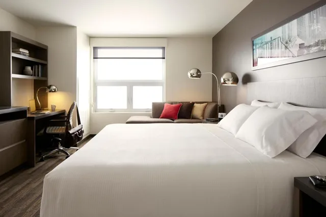 Room, King Bed, Sofa, Den, Accessible, Hyatt House Portland Airport 1/1