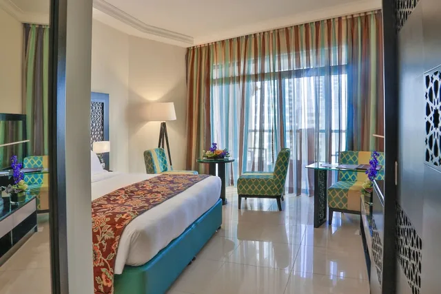 غرفة قياسية بسرير كينج بإطلالة، Bahi Ajman Palace Hotel 2/3