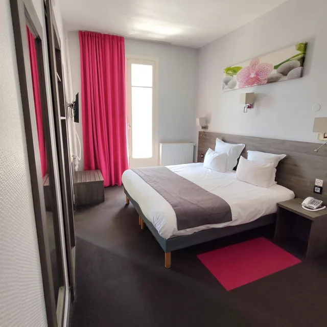 غرفة ديلوكس بسرير مزدوج، COMFORT HOTEL ACTUEL CHAMBERY CENTRE 1/4