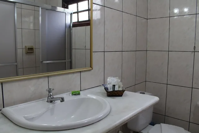 Family, 1 Double and 4 Single Beds، Pousada Aldeia Portuguesa 9/9