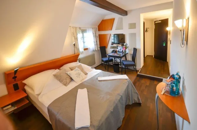 غرفة كومفورت بسريرين منفصلين، Restaurant - Hotel Hoerhof 3/7