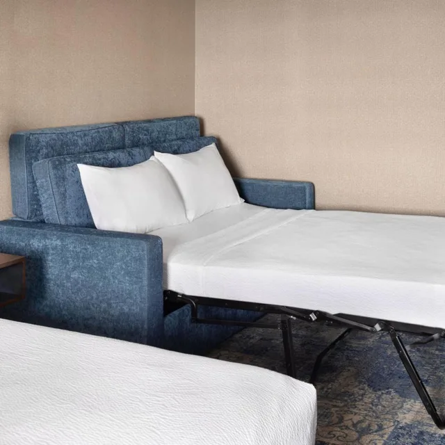 غرفة بسرير كينج، Four Points by Sheraton Edmonton South 3/10