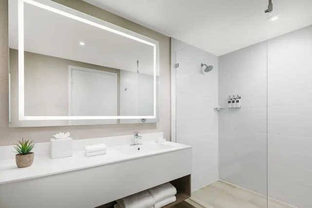 جناح بسرير كينج بشرفة بغرفة نوم واحدة، The Altair Hotel Bay Harbor Miami 3/3