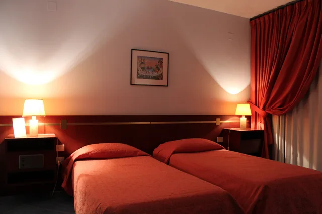 غرفة قياسية بسرير مزدوج أو سريرين منفصلين، Hotel Puntaquattroventi 4/9