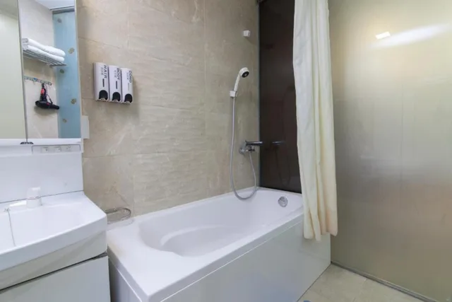غرفة تنفيذية ثلاثية، Bella Rosa Hotel 3/4
