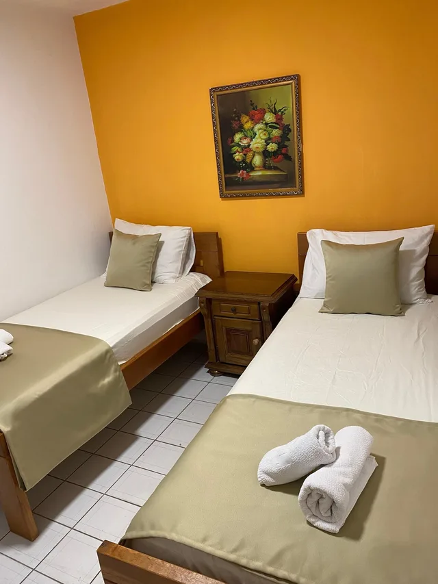 جناح عائلي بسرير مزدوج وسريرين منفصلين بإطلالة على البحر، Hotel Kuc 9/10