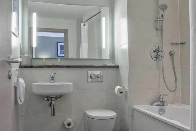 Plus, Deluxe, Double Bed، DoubleTree by Hilton London Angel Kings Cross 4/9