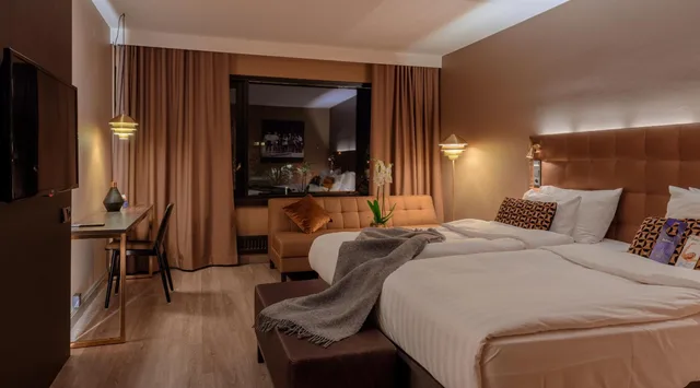 غرفة قياسية بإطلالة على النهر، Radisson Blu Marina Palace 2/7