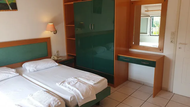 شقة بأربعة أسرّة بغرفتي نوم مع أريكة، Oula Maisonettes 2/3