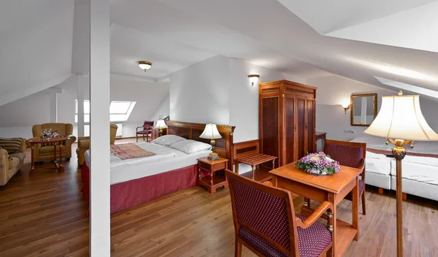 غرفة عائلية، HOTEL CONTINENTAL 7/10