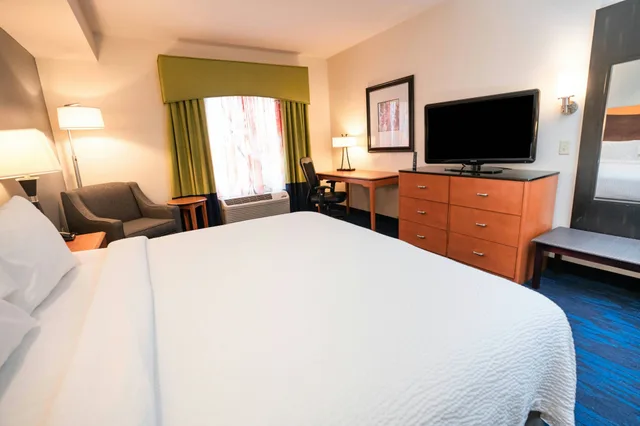 غرفة بسرير كينج، Fairfield Inn And Suites Grand Island 1/3