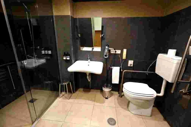 غرفة لذوي الإعاقة، Travelodge Madrid Coslada Aeropuerto 3/3