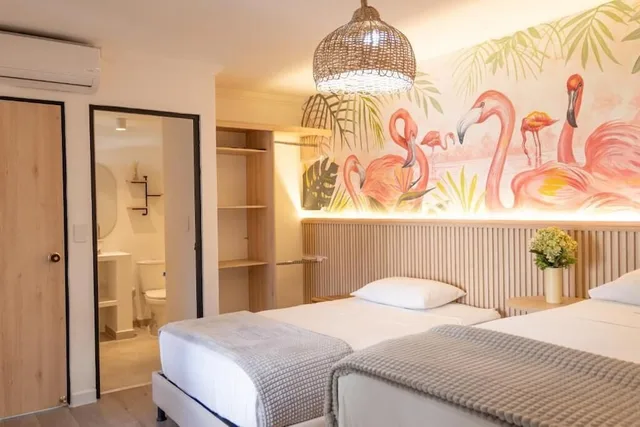 غرفة رباعية بسرير مزدوج وسرير فردي مع سرير سحّاب إضافي، Casana Rosa Hotel 1/2