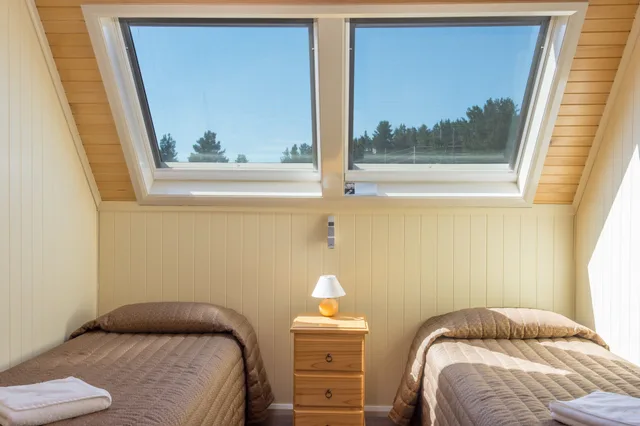 فيلا سوبيريور بأربعة أسرّة وسريرين كوين بـ4 غرف نوم، Black Gold Country Cabins & Motel 3/3