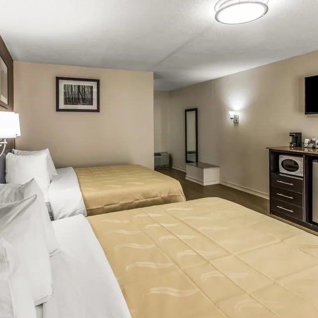 غرفة قياسية بسريرين كوين بشرفة، Quality Inn & Suites Gatlinburg North 3/10