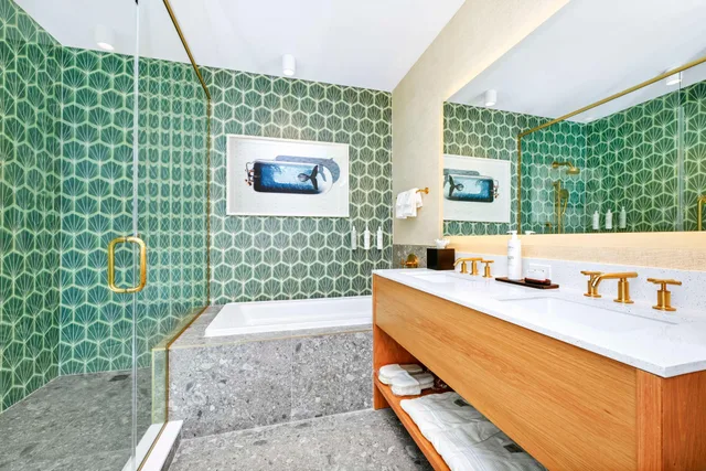 جناح ركني بسرير كينج بشرفة بغرفتين، Embassy Suites By Hilton Orlando Sunset Walk 5/5