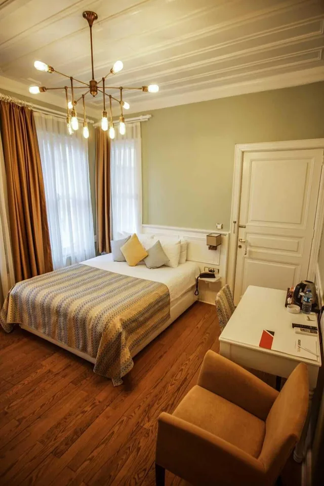غرفة ديلوكس بسرير كوين وسريرين منفصلين، Rodosto Hotel 6/9