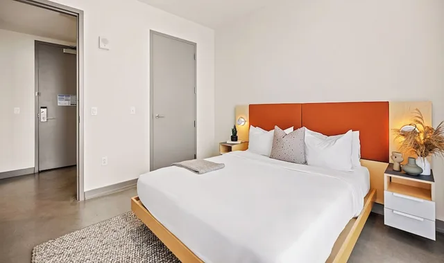 جناح بريميوم بسريرين كوين، BentoLiving Chestnut Hill 4/10