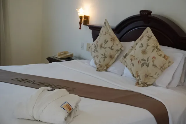 جناح شهر العسل بسرير كينج بحوض جاكوزي، Hacienda Los Laureles 6/10