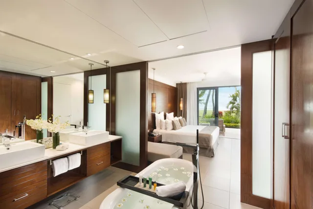 Lounge, King Bed, Garden View، Hilton Fiji Beach Resort And Spa 5/5